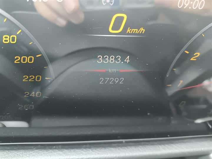 Фото 5 - Mercedes-Benz GLB-Class