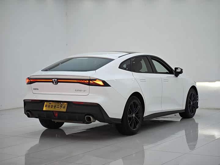 Фото 6 - Changan UNI-V