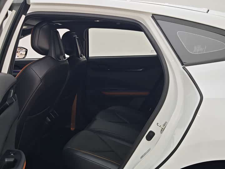 Фото 8 - Changan UNI-V