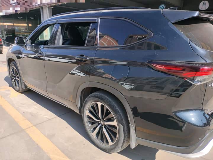 Фото 5 - Toyota Crown Kluger