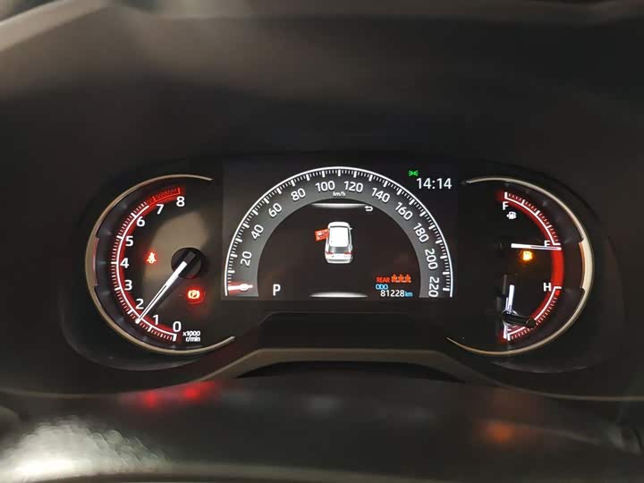 Фото 4 - Toyota RAV4