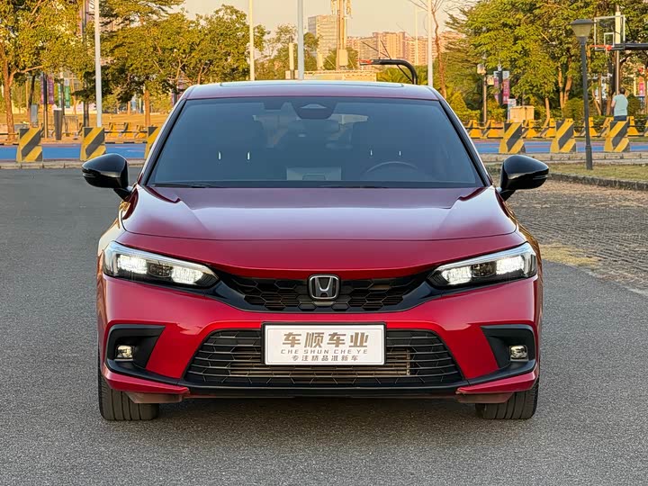 Фото 2 - Honda Civic