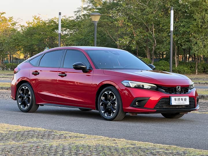 Фото 3 - Honda Civic