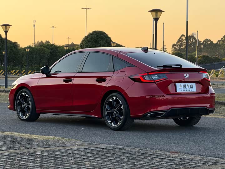 Фото 6 - Honda Civic