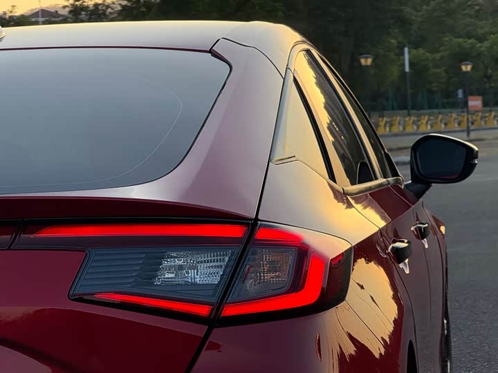 Фото 9 - Honda Civic