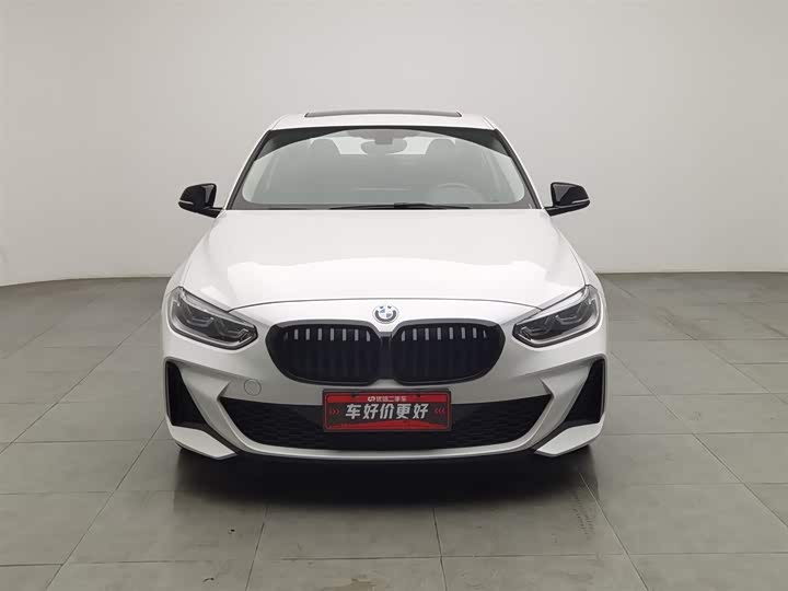 Фото 3 - BMW 1 Series