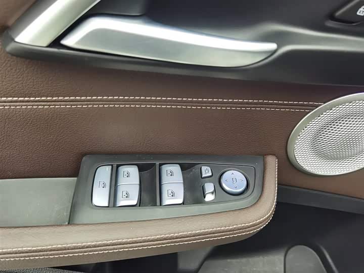 Фото 9 - BMW 1 Series