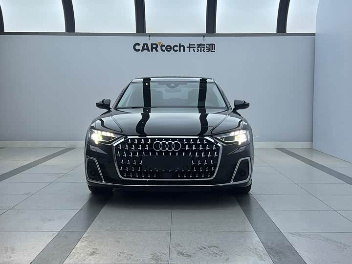 Фото 2 - Audi A8