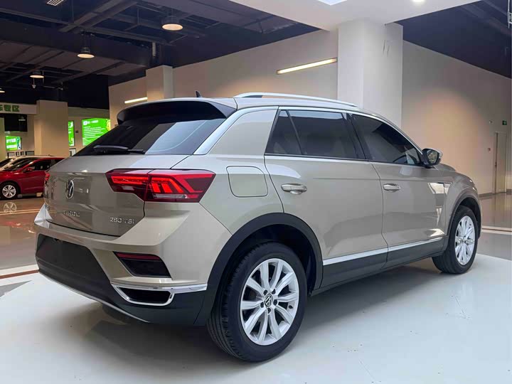 Фото 5 - Volkswagen T-Roc