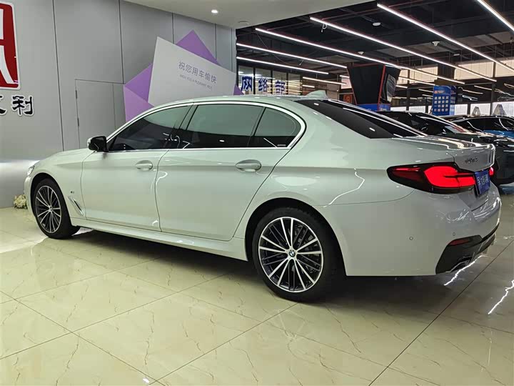 Фото 4 - BMW 5 Series