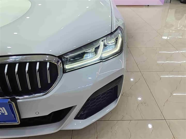 Фото 7 - BMW 5 Series