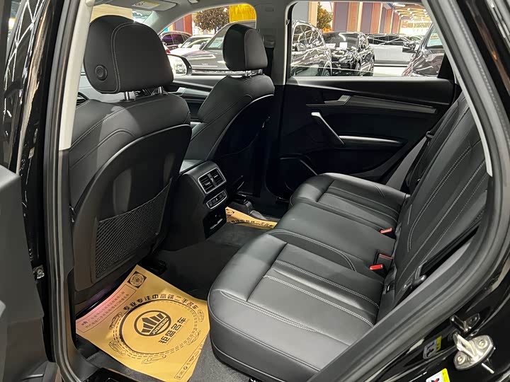 Фото 7 - Audi Q5L