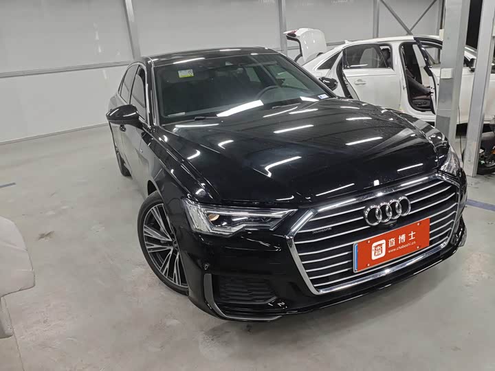 Фото 2 - Audi A6L