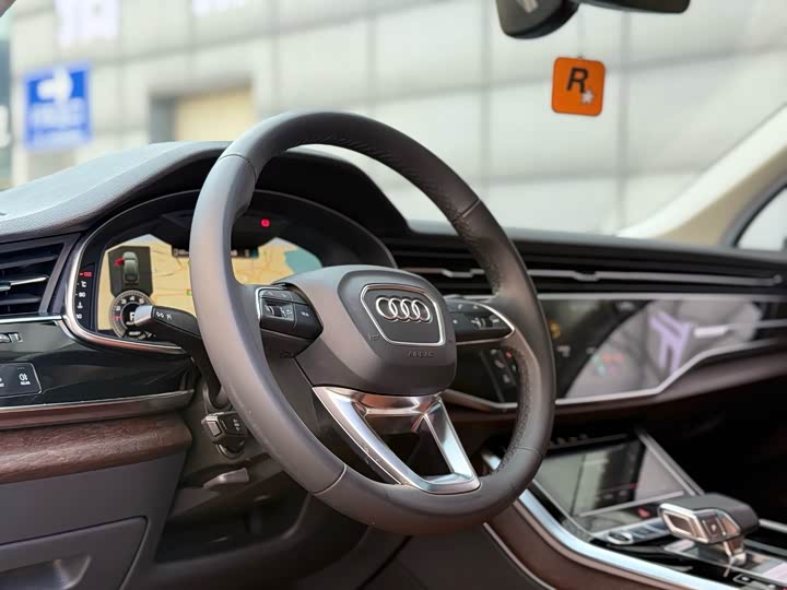 Фото 6 - Audi Q7