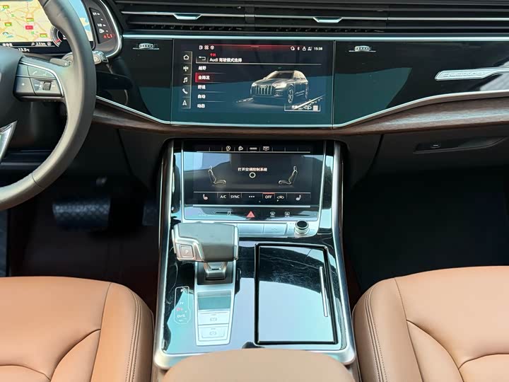 Фото 7 - Audi Q7