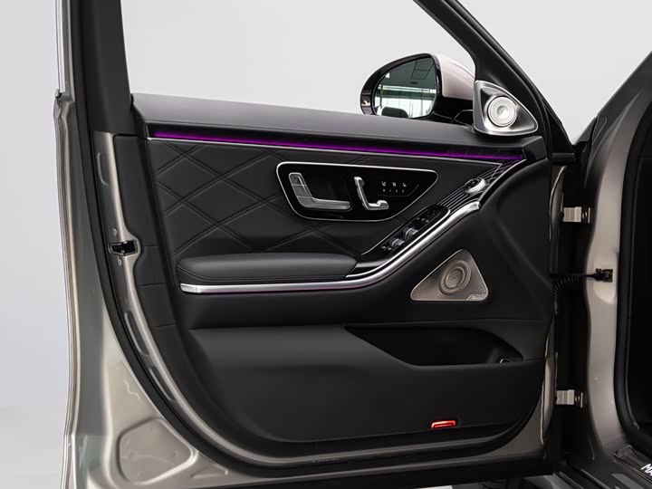 Фото 4 - Mercedes-Benz Maybach S-Class