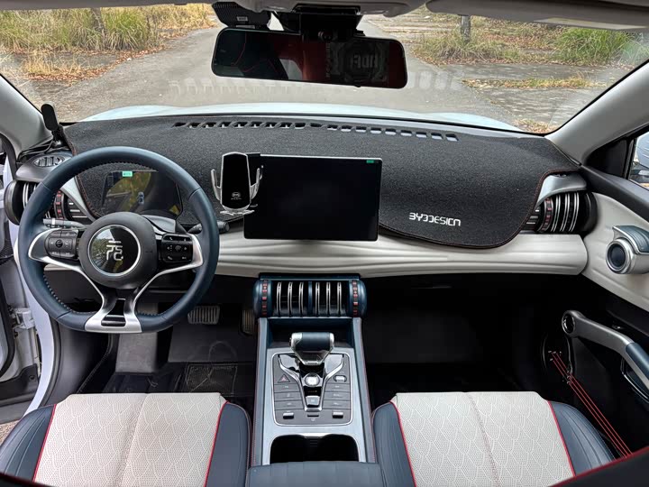 Фото 6 - BYD Yuan Plus