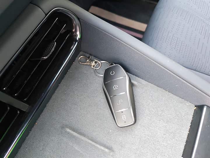 Фото 9 - BYD Seal 06 GT