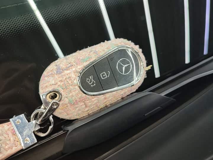 Фото 9 - Mercedes-Benz C-Class Hybrid