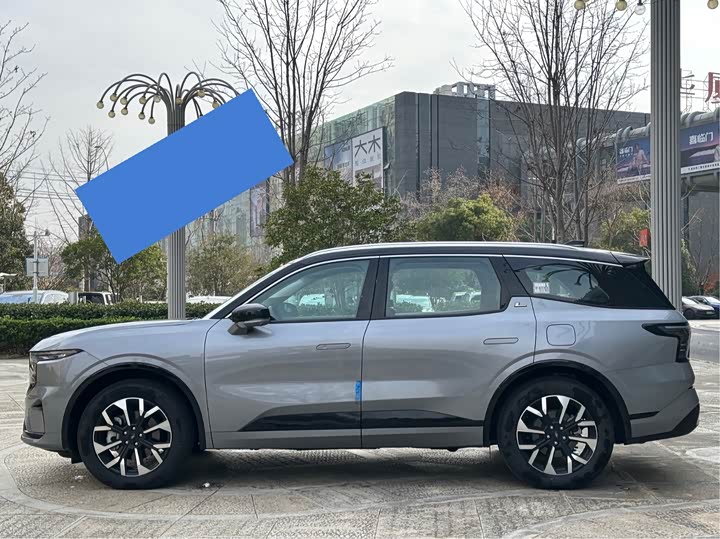 Фото 4 - Ford Edge