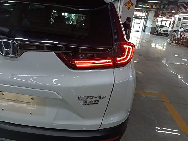 Фото 8 - Honda CR-V