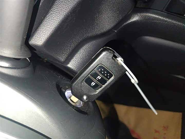 Фото 9 - Honda CR-V