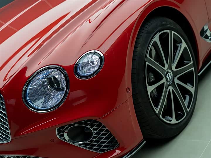 Фото 4 - Bentley Continental GT