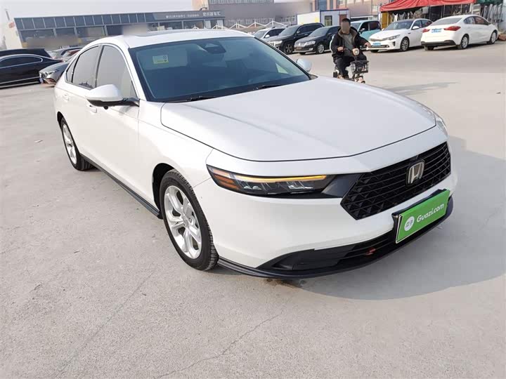 Фото 4 - Honda Accord