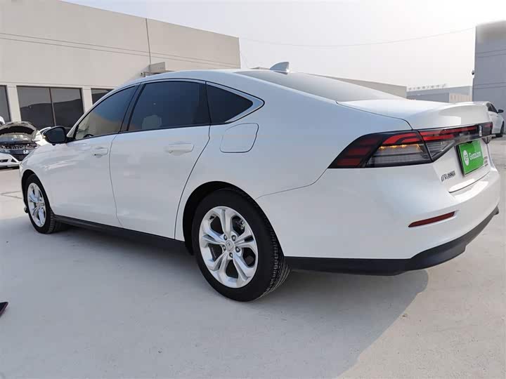 Фото 5 - Honda Accord