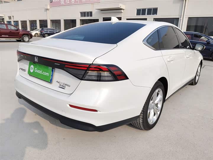 Фото 7 - Honda Accord