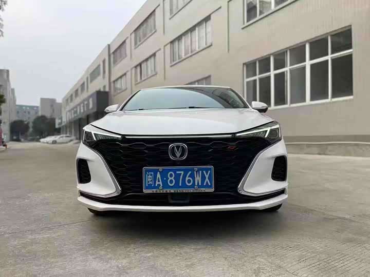 Фото 2 - Changan Eado Plus