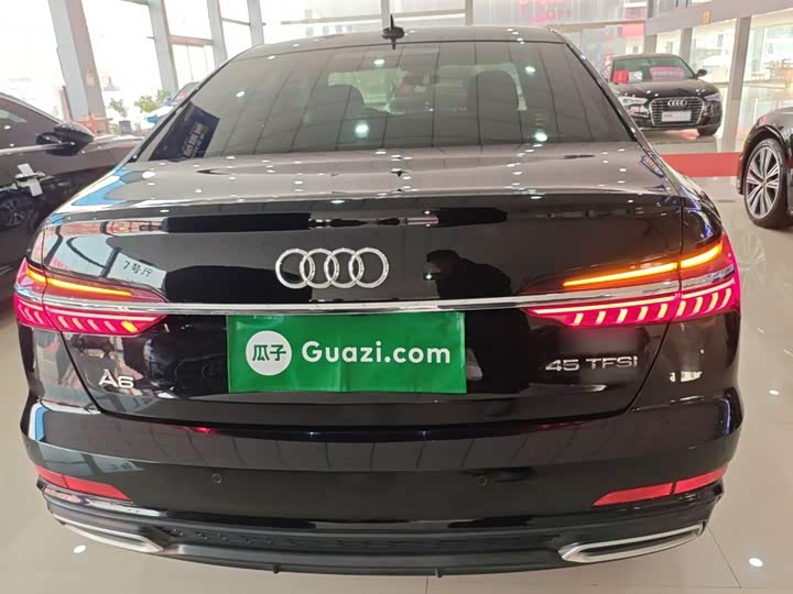 Фото 6 - Audi A6L