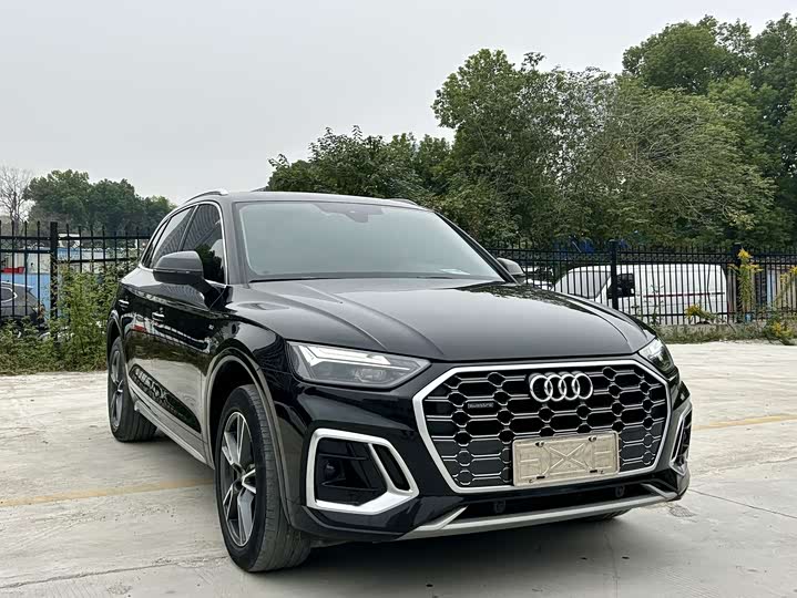 Фото 4 - Audi Q5L