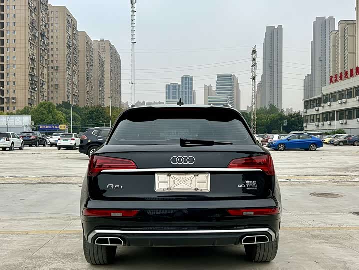 Фото 8 - Audi Q5L