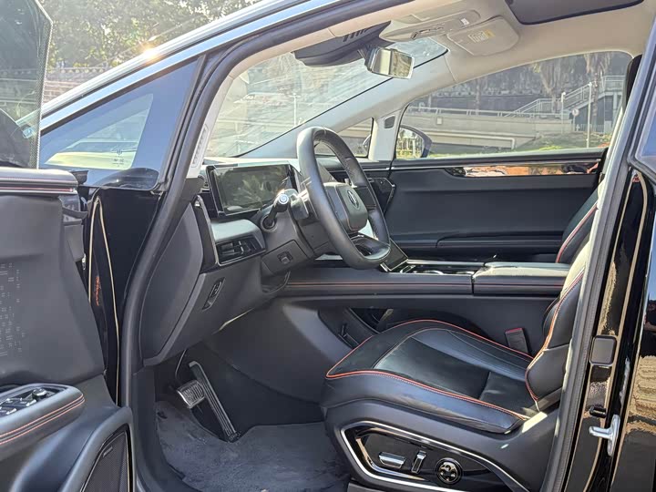 Фото 4 - HiPhi X