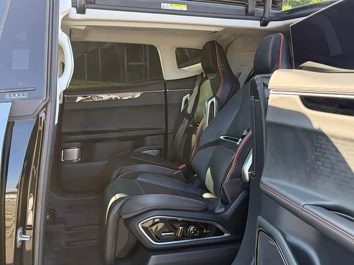 Фото 6 - HiPhi X