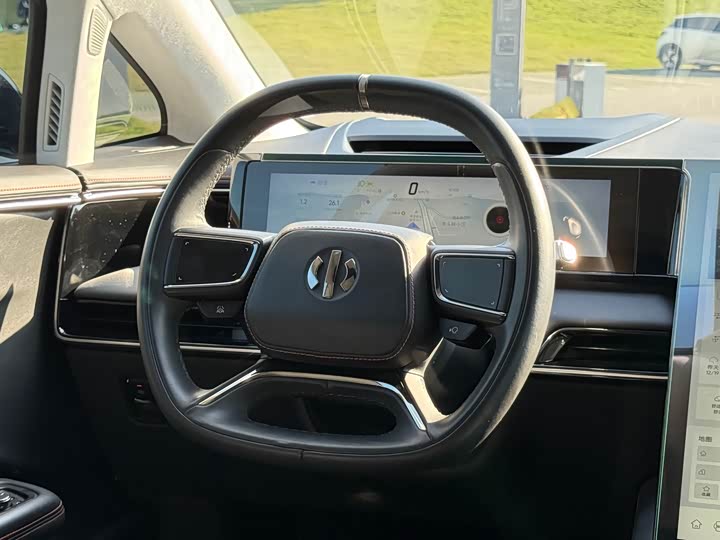 Фото 9 - HiPhi X