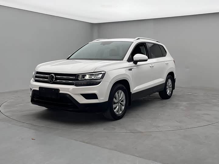 Фото 1 - Volkswagen Tharu