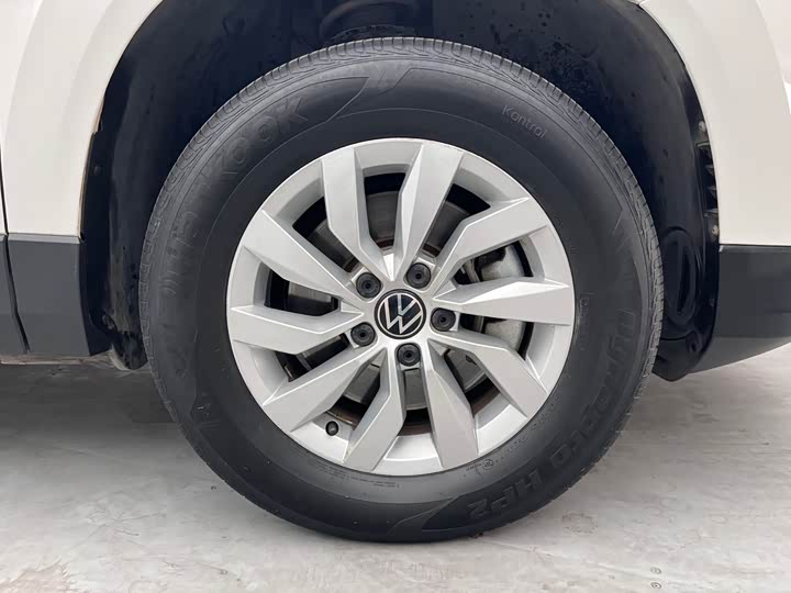 Фото 5 - Volkswagen Tharu