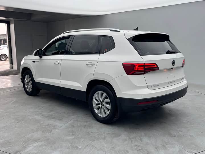 Фото 9 - Volkswagen Tharu