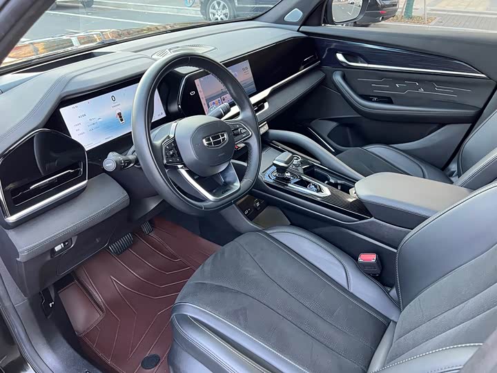 Фото 7 - Geely Monjaro