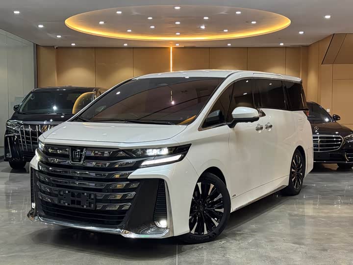 Фото 5 - Toyota Vellfire