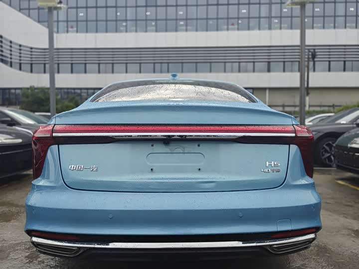 Фото 7 - Hongqi H5