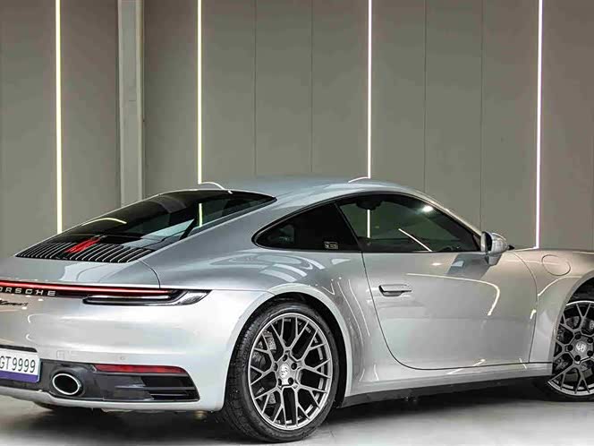 Фото 7 - Porsche 911