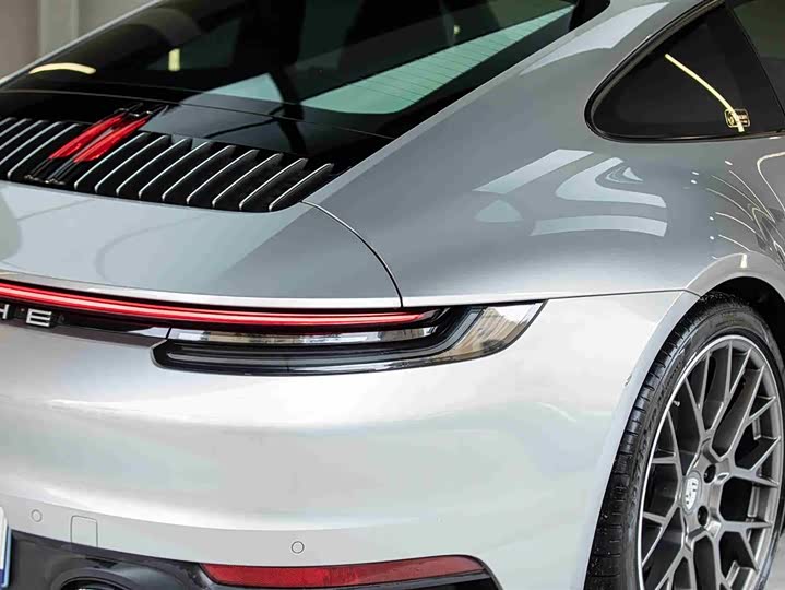 Фото 8 - Porsche 911