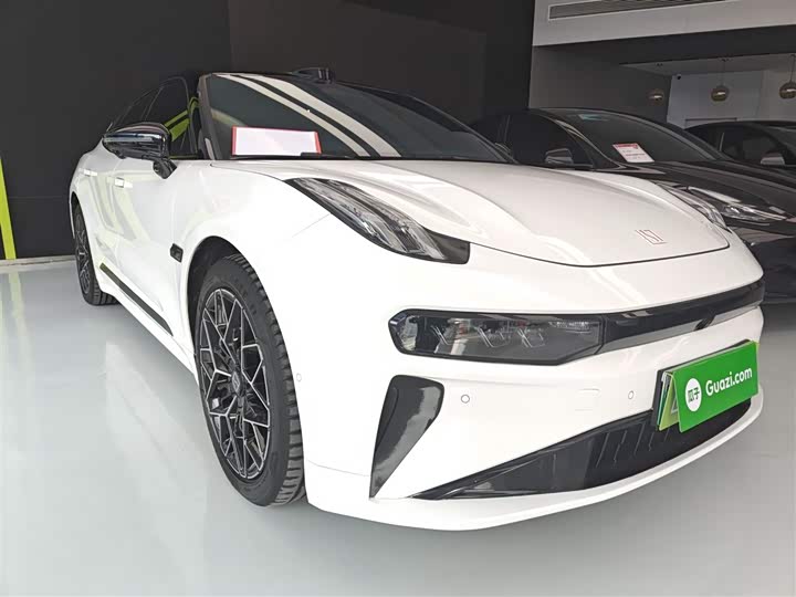 Фото 4 - Zeekr 001