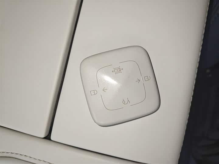 Фото 9 - Zeekr 001