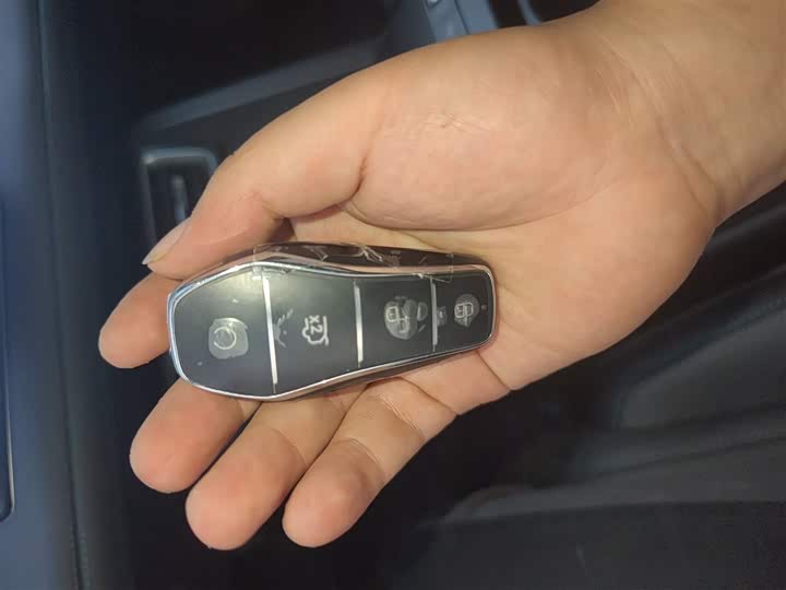 Фото 9 - BYD Qin L