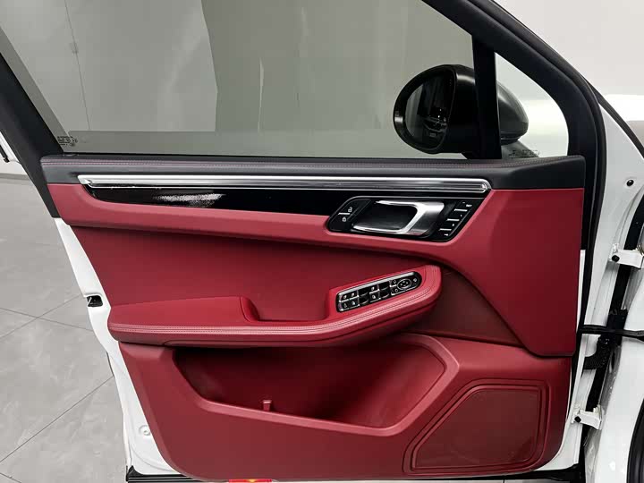 Фото 5 - Porsche Macan