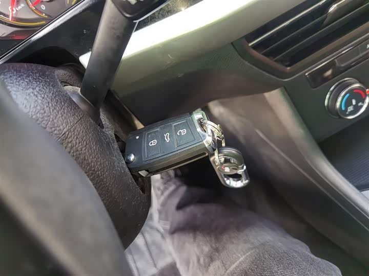 Фото 9 - Volkswagen Lavida